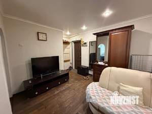 2-к квартира, вторичка, 40м2, 1/4 этаж