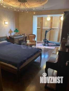 4-к квартира, вторичка, 144м2, 3/9 этаж