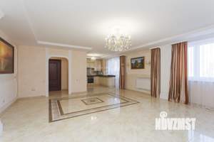 3-к квартира, вторичка, 136м2, 10/18 этаж