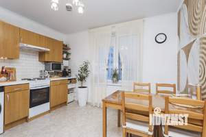 2-к квартира, вторичка, 56м2, 7/10 этаж