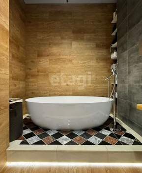 4-к квартира, вторичка, 105м2, 2/10 этаж