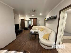 2-к квартира, вторичка, 40м2, 1/4 этаж