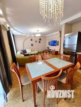 4-к квартира, вторичка, 128м2, 8/9 этаж
