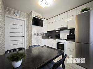 2-к квартира, вторичка, 55м2, 1/3 этаж