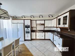 4-к квартира, вторичка, 166м2, 8/18 этаж