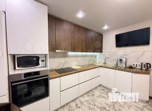 2-к квартира, вторичка, 61м2, 7/16 этаж